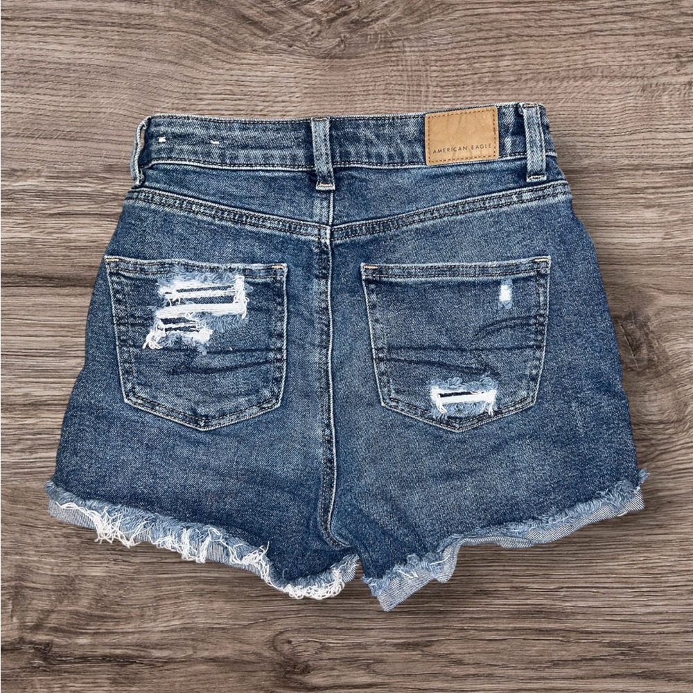 American Eagle Denim Mom Distressed Jean Cuffed Shorts Size 0 - Picture 2 of 6